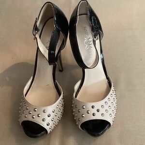 EUC Rock & Republic Black and Cream Studded Heels
